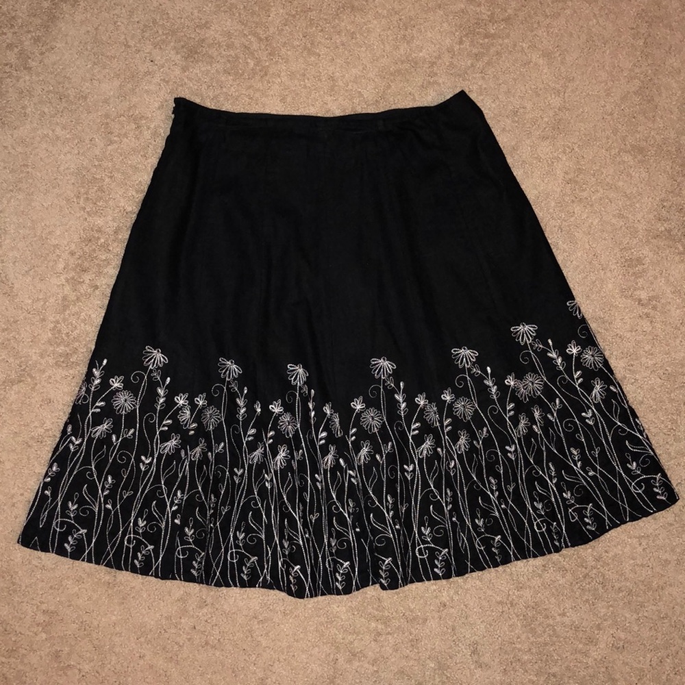 Beautifully Embroidered Lined Skirt